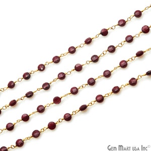 Gouden rozenkransketting met rode granaatkralen, 3-4 mm gefacetteerde muntkralen, vergulde, met draad omwikkelde rozenkransketting, GemMartUSA (GPGT-30135)