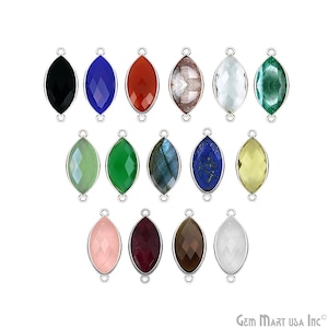 Könnte beinhalten: Sortiment von 12 Edelstein-Anhänger-Anhängern mit silberfarbenen Ösen. Die Edelsteine umfassen schwarzen Onyx, blauen Lapislazuli, roten Karneol, rosa Rosenquarz, grünen Aventurin, weißen Mondstein und mehr.