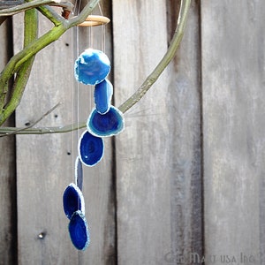 Deep Blue Sliced Agate WindChimes, Agate Slice Wind Chimes, Gemstone WindChime by GemMartUSA - 1 Set (WIND-10001)