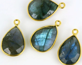 Natural Labradorite, Bezel Pears Shape Connector, 12x16mm Pears 24k Gold Plated, Single Bail 1pc. (LB-10086)