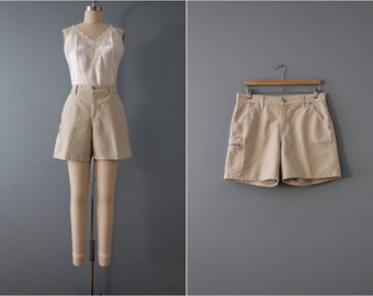 1990er Jahre Levis Shorts | Beige weiße Shorts | Multipocket Levis Shorts