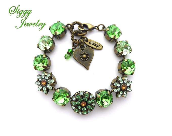 The Green Tennis Bracelet in Platinum main image 1