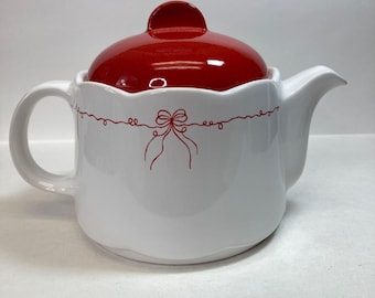 Waechtersbach Teapot Vintage FLAWED spout Red Bow Removeable Lid