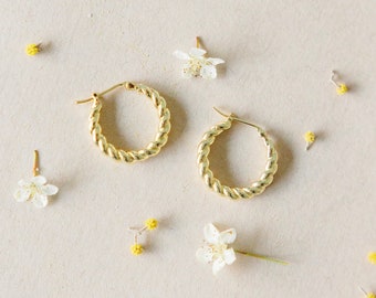 18k Gold Vermeil Twisted Hoops - Croissant Hoop Earrings - Hypoallergenic Earrings - Gold Medium Hoop - Gift For her - Minimalist