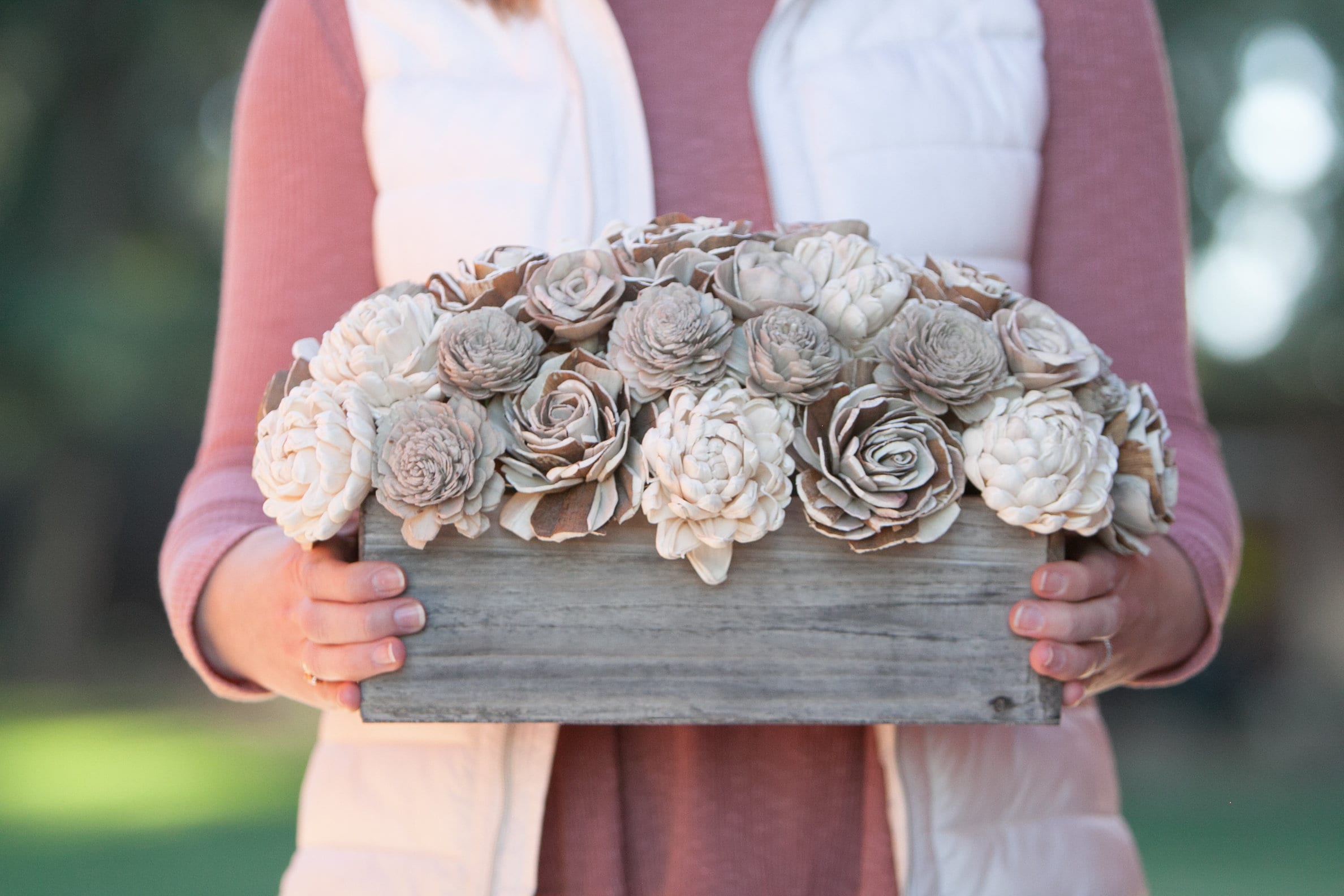 Ways to Incorporate Sola Wood Flowers Into Your Wedding Centerpieces