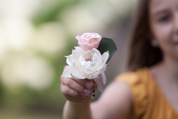 Dahlia and Mini Rose Boutonniere - Ivory and Coral Boutonniere - Wood sola flower boutonniere