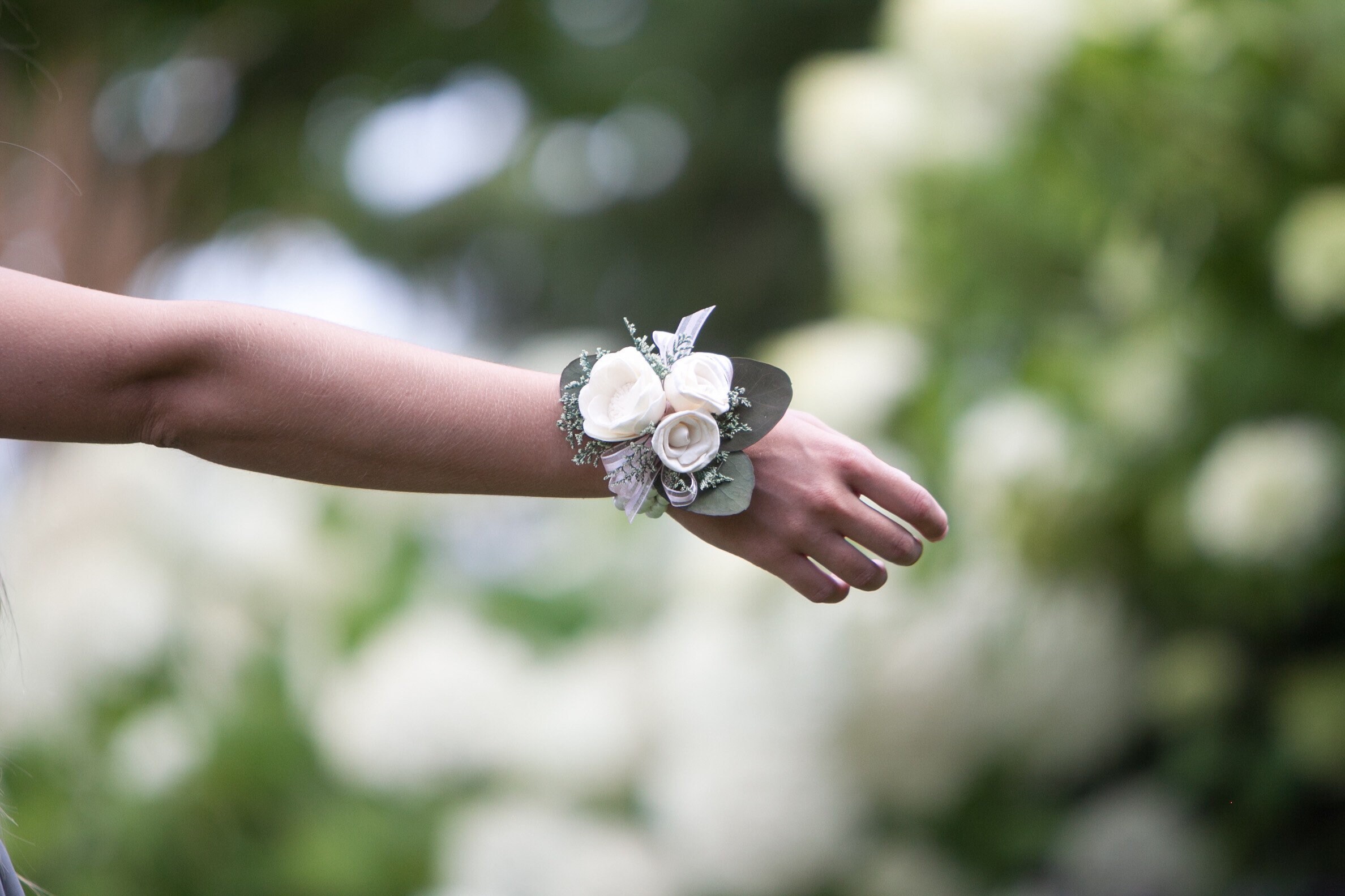 Woman's Ivory Wrist Corsage