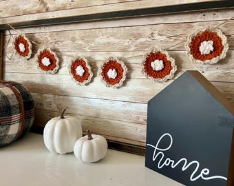 Crocheted Pumpkin Pie Garland: Handmade Fall Thanksgiving Decor