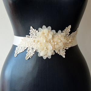 Beige Flower Sash Belt, Flower girl Sash Belt, Wedding Dress Belt, Flower Belt Sash, Bridal Belt, Wedding Sash Belt, Ivory sash, flower Belt