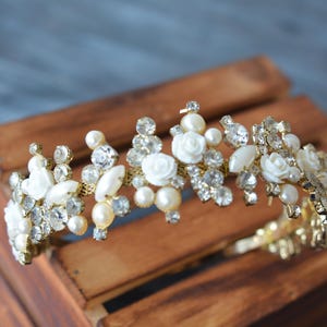 1920s Vintage Inspiration Pearl and Rhinestone Floral Wedding Hair Crown, Bridal Tiara Headpiece