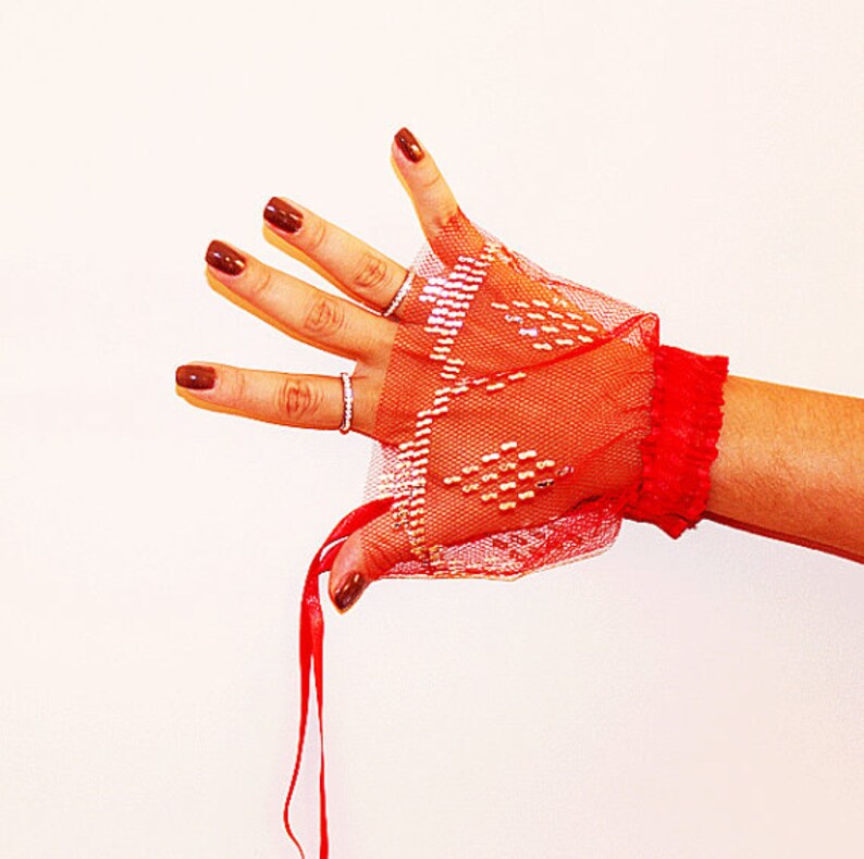 Red Lace Cuffs Bridal Gloves Weddinghand Embroidered Wedding Etsy