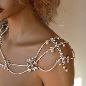 Handgemaakte parelstrass bruidsschouderketting: bruiloftaccessoire