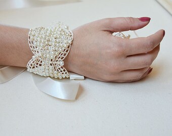 Pearl and Lace Wedding Cuff Bracelet, Handmade Elegant Bridal Jewelry Accessory