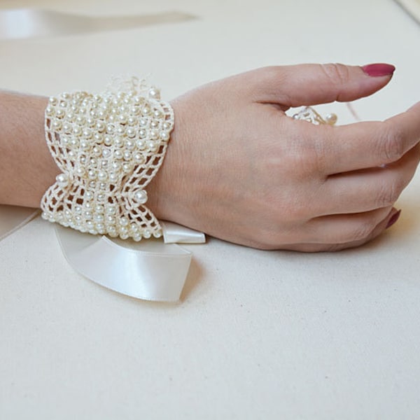 Pearl and Lace Wedding Cuff Bracelet, Handmade Elegant Bridal Jewelry Accessory