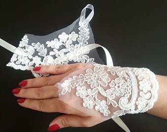 Bridal  Lace Gloves, fingerless gloves, bridal cuff, İvory Lace Gloves, wedding bride, bridal gloves,  Wedding Accessories