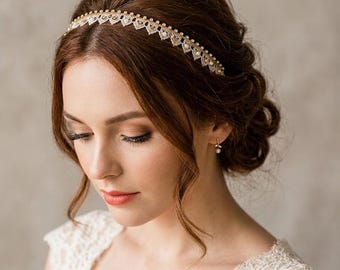 Handmade Lace Rhinestone Wedding Headband: Vintage Bridal Hair Accessory