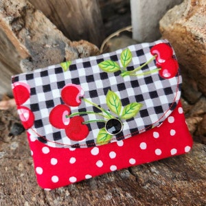 Titular de la tarjeta de visita de cereza, billetera pequeña Gingham, billetera de cereza con cremallera, billetera de bolsillo pequeño, regalo de cereza, cremallera de billetera pequeña en la parte posterior