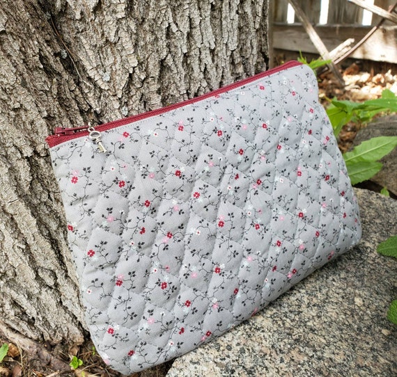Gray Quilted Cosmetic Bag, Floral Makeup Bag, Cash Bag, Money Pouch, Quilted Zipper Bag, Quilted Makeup Bag, Personalized Cosmetic Bag