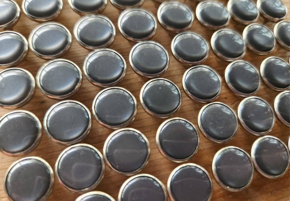 17mm Matte Silver Color Metal Tack Buttons Leaf Pattern No Sew 