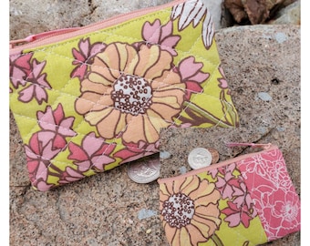 Quilted Coin Purse, floral Change Purse, Ear Bud Pouch, Zipper Pouch, Business  feminine pouch, credit card pouch, business card holder