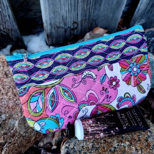 Quilted Cosmetic Bag,  Paisley Makeup pouch, Fabric zipper Bag, Purse Organizer, pink & turquoise Cash Bag, toiletry bag feminine pouch