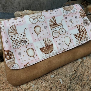 Diaper Clutch, Girl&#39;s Wet Wipe Case, Personalized Diaper Bag Organizer, Diaper Clutch, Baby Shower Gift, Grab & Go Baby Clutch
