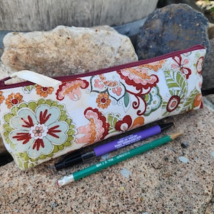 Slim Floral Pencil Case, Floral Zipper Bag, Makeup brush pouch, crochet Hook bag, zipper pouch for pencils,  handmade zipper bag