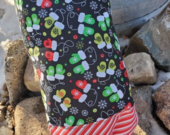 Winter Plastic Bag Holder, Christmas Grocery Bag Dispenser, Housewarming gift, Christmas bag keeper, Kitchen Decor