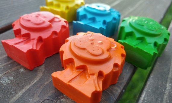 Lion Crayons set of 40 - Lion Party Favors - Lion Party - Zoo Party - Zoo Crayons - Zoo Party Favors - Kids Party Favors - Kids Gifts Il_570xn