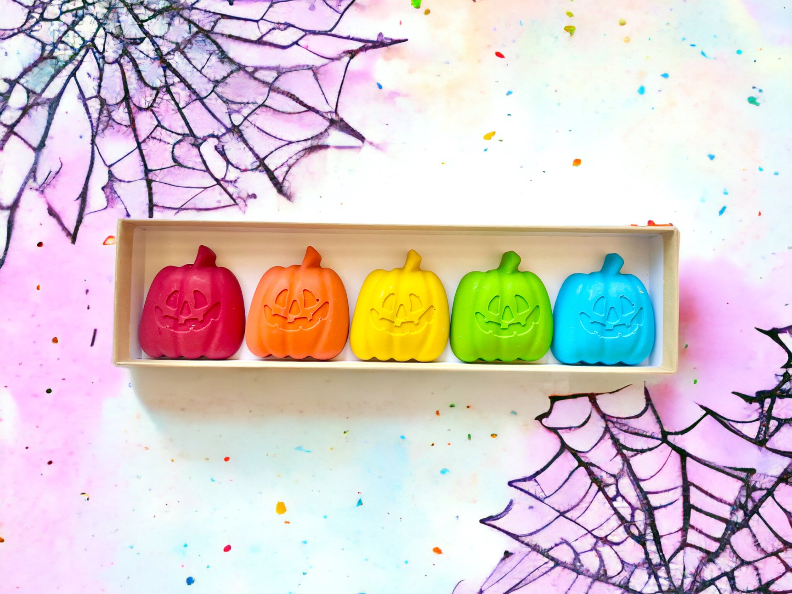 Halloween Pumpkin crayons set of 40 - Halloween Party Favors - Halloween  Treats - Halloween - Shaped Crayons - Kids Gifts - Gifts For Kids by  KagesKrayons