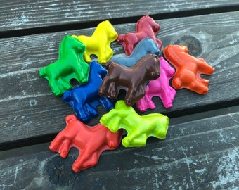 Horse Crayons set of 40 - Horse Party Favors - Horse Birthday Party - Kids Gifts - Classroom Party Favors - Shaped Crayons - Horse Birthday