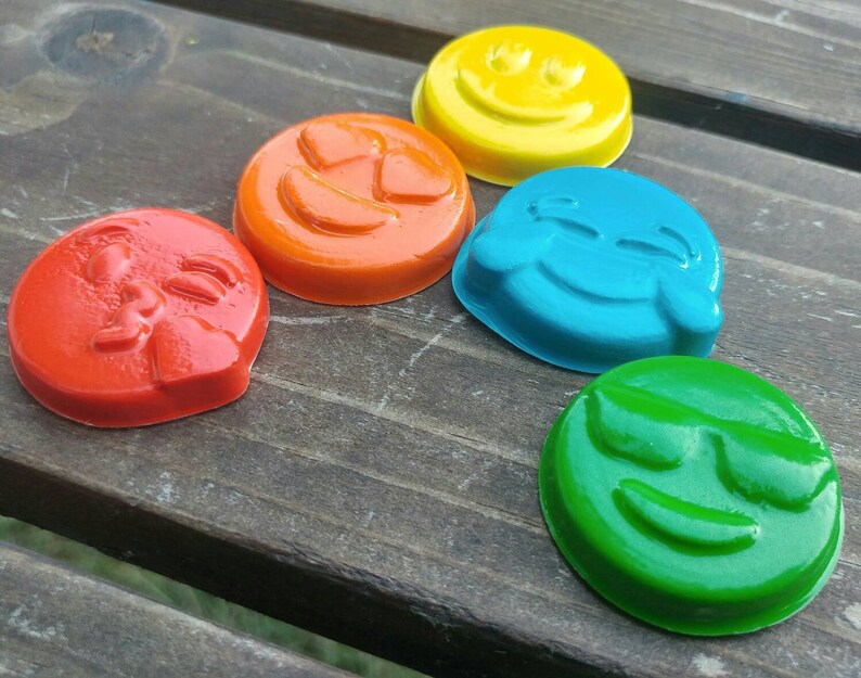 Emoji Crayons Set of 20 Emoticon Crayons Emoji Party Etsy