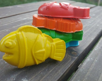 Clown Fish Crayons Set of 20 - Fish Party Favors - Fish Birthday Party - Classroom Party Favors - Kids Party Favor Crayons - Shaped Crayons