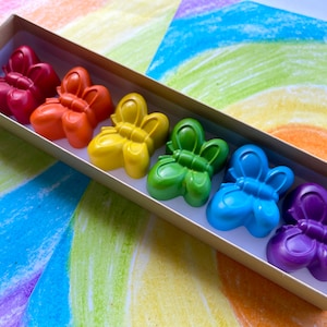 Butterfly Crayons - Butterfly Party Favors - Kids Gifts - Stocking Stuffers - Kids Birthday Gifts - Easter Basket Stuffers - Toddler Gifts