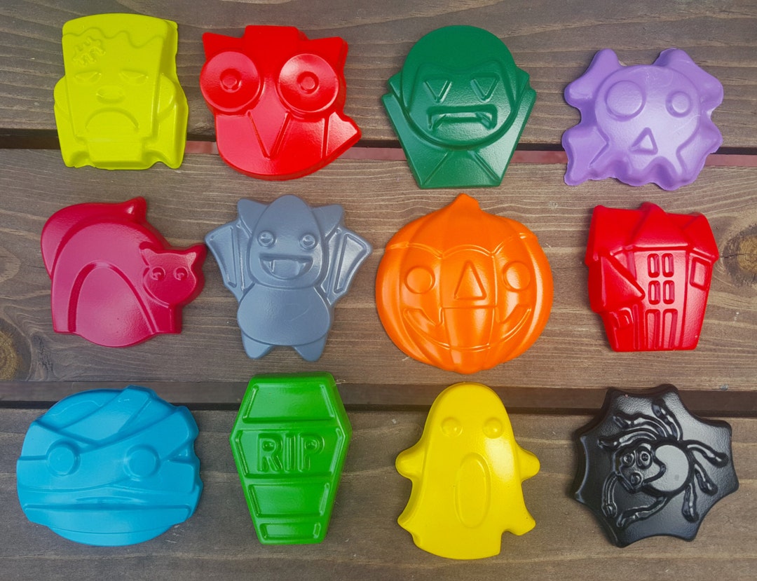 Halloween Crayons Set of 12 Party Favors Halloween Treats Classroom Favors Kids Party Favors