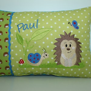 Personalized pillow, kindergarten, birth gift, pillow with name, name pillow hedgehog and snail & child's name 25 x 35 cm grün Punkte