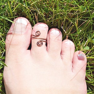 Copper Toe Ring Spiral Toe Ring Swirl Ring Wire Toe Ring Beach Toe Ring Artisan Rings image 2