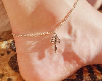 Silver Plated Owl Key Anklet | Boho Witchy Jewelry | Gothic Charm Anklet | Symbol of Wisdom & Mystery | Gift for Her