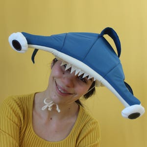 大人と子供用の青いシュモクザメのコスチュームハット、柔らかい海の動物のコスプレヘッドピース