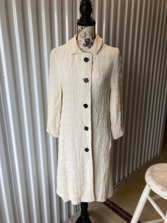 Travel Coat in a Textured White Crinkle Nylon 1960