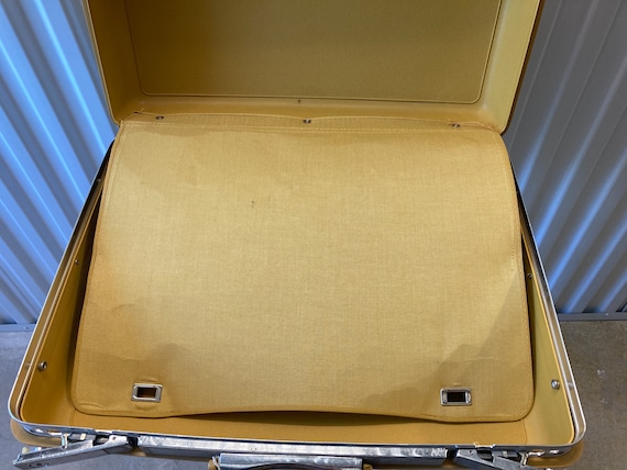 1960s Samsonite Suitcase - image 4