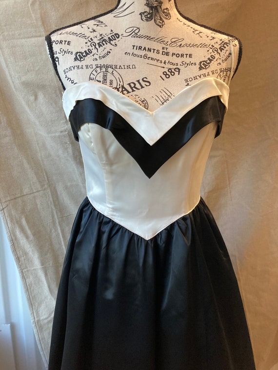 Gunne Sax 1980s Strapless Black and White Dress - image 1