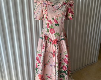 Floral Off-the-Shoulder Dress 1980s Fashion