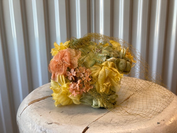 Floral Fascinator/Hat 1950s/1960s - image 4