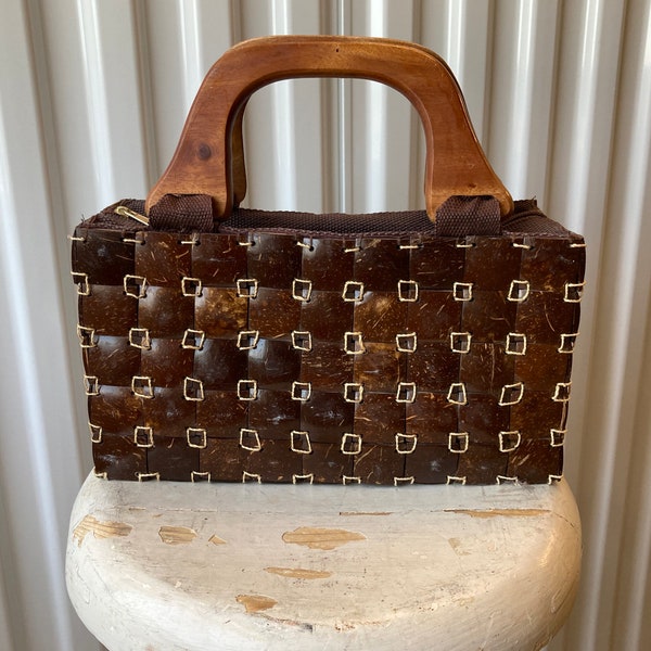 Coconut Shell purse 1960s Fashion