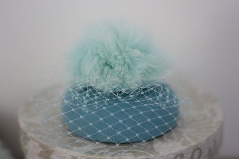 Mini cappello bimba, cappellino con pompom immagine 4