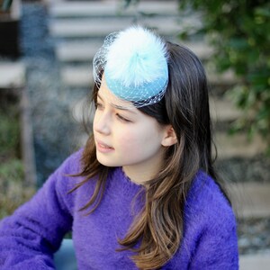 Mini cappello bimba, cappellino con pompom immagine 7