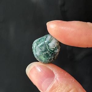 Moss Agate Tumbled Stone, Tumbled Moss Agate, Polished Moss Agate Crystal, Tumbled Healing Crystals, Mini Stones, Green Witch