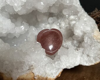 Strawberry Quartz Worry Stone, Strawberry Quartz Heart, Thumb Stone, Healing Crystals, Heart Chakra,  Meditation Tool, Crystal for Balance