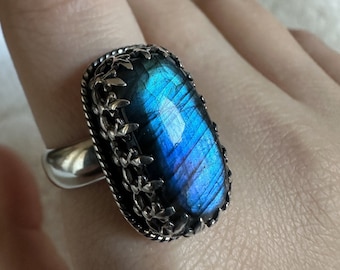 Labradorite Ring - 925 Sterling Silver Ring - Blue Flash Labradorite - Sterling Silver Handcrafted Ring - Boho Jewelry - Handmade Gift